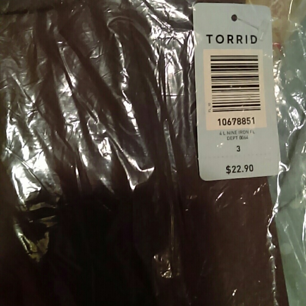 BRAND NEW!!! Torrid dark gray leggings